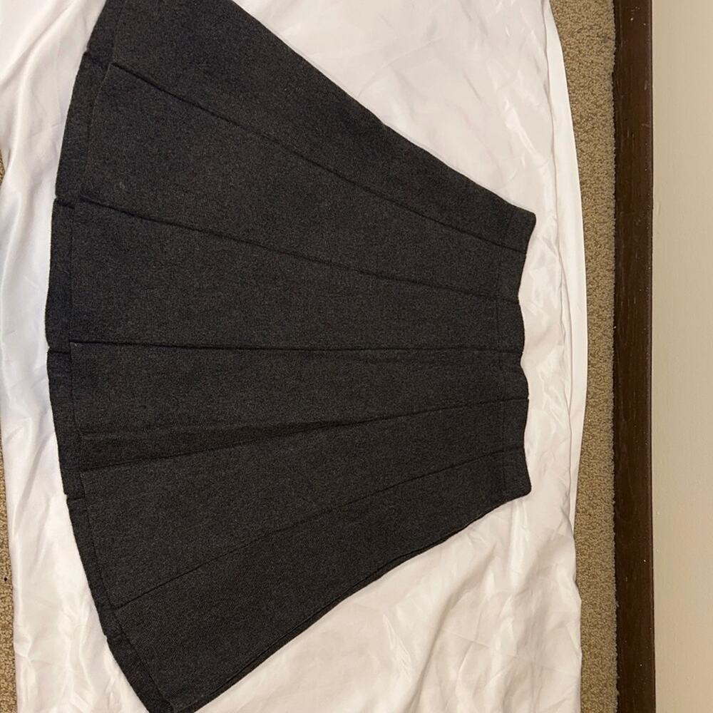 Adrienne Vittadini Dark Gray A-Line Skirt - size small